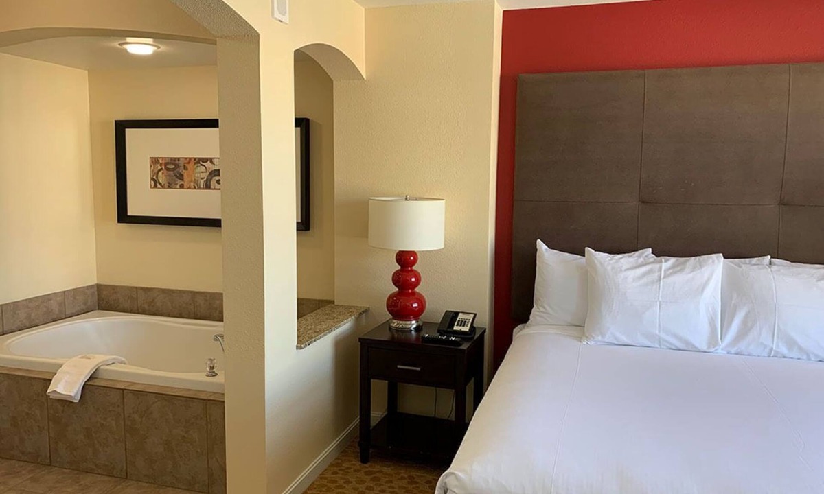 Enterprise Hotel | 1 bedroom hotel suite w/kitchen located south end of the strip in Las Vegas