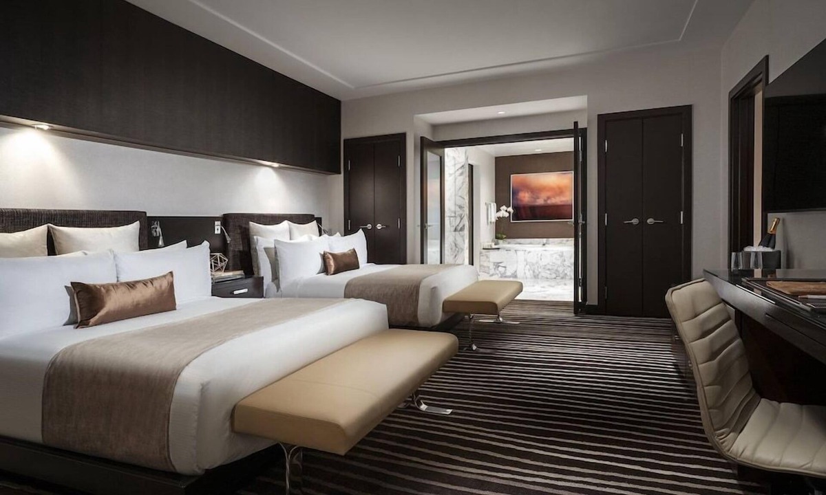 Summerlin South Hotel | 1-Bedroom Suite at a 5⭐️ Hotel