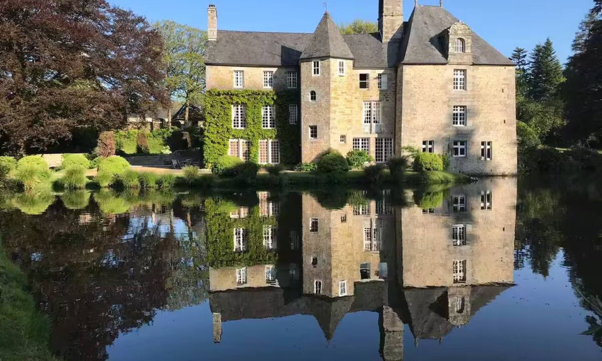 La Rochelle-Normande Other | 16th century chateau, Bay of Mont Saint Michel in a romantic setting
