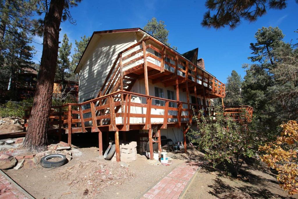 Whispering Forest House | 1812 - Mountain Top Grove - Free Ski/Board Rental Home