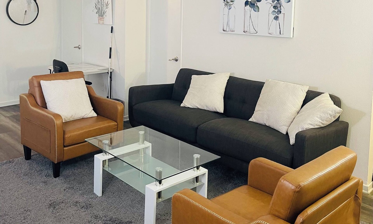 Riverside Apartment | 2 bd hidden gem near UCR