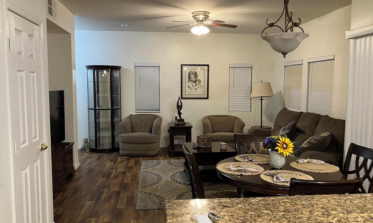Las Vegas Condo | 2-bedroom condo with AC in lovely Las Vegas location