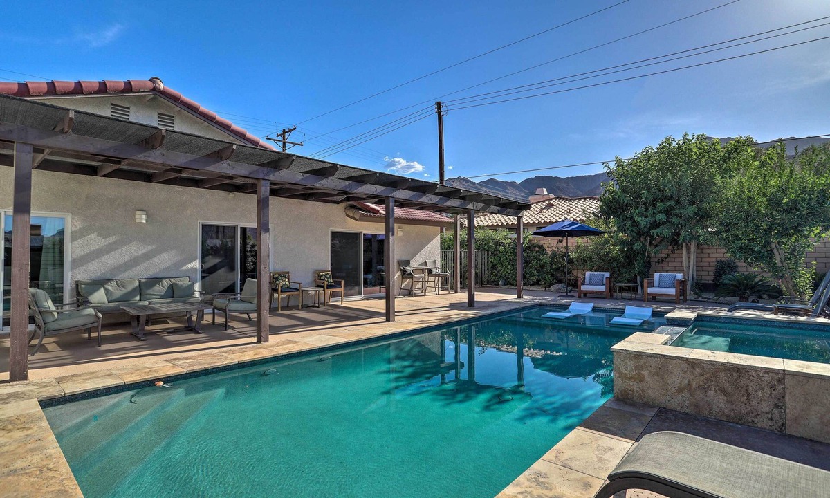 La Quinta Cove House | 226242 3 BR Oasis w/Hot Tub By Golf & Coachella!