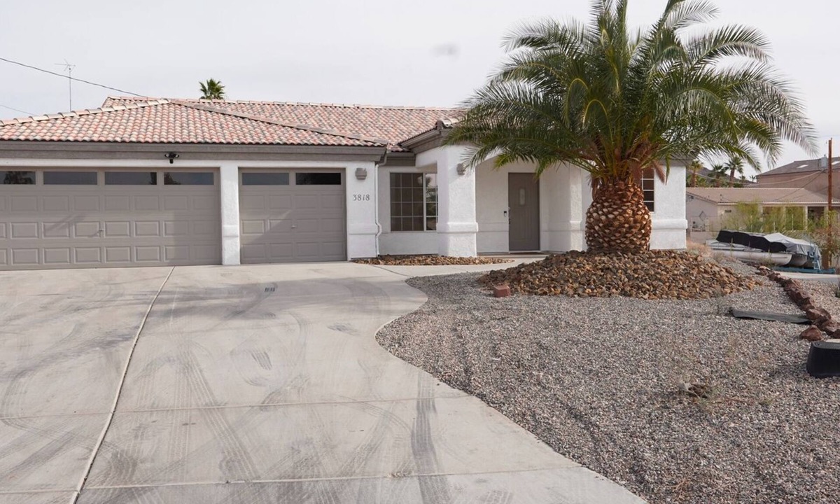 Havasu Foothill Estates House | 3-bedroom house in fabulous Lake Havasu City with WiFi, AC pet/family friendly