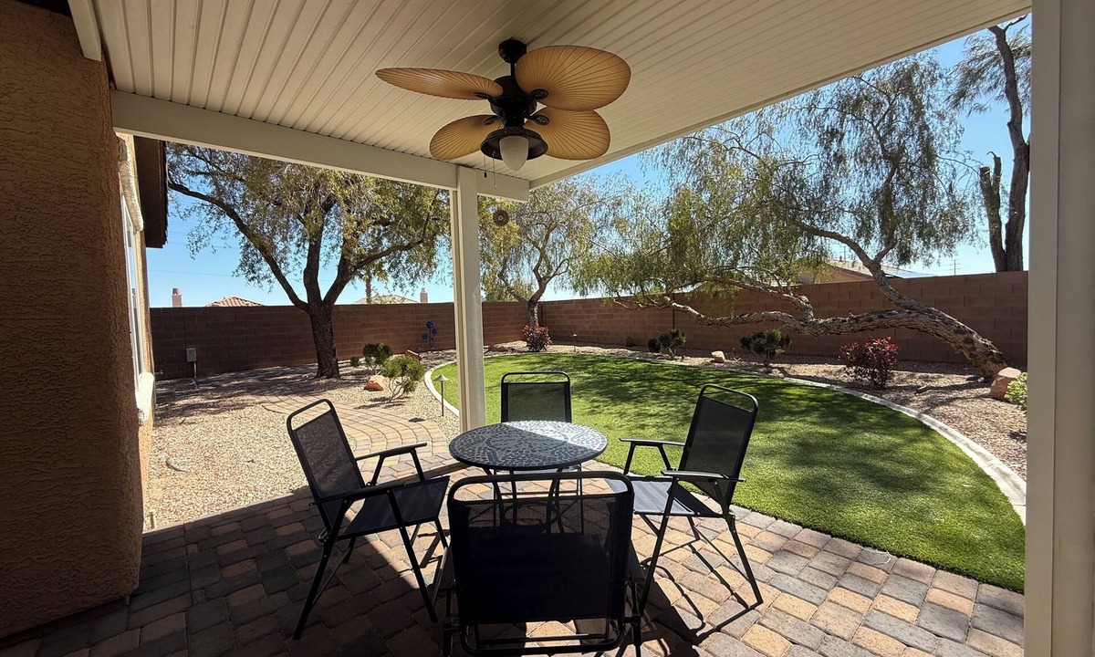 Summerlin West House | 3-bedroom house in Las Vegas with a great backyard