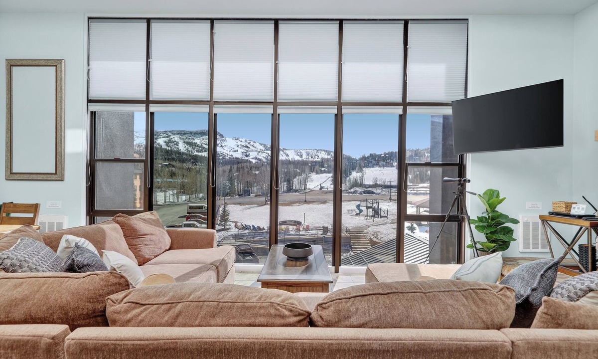 Brian Head Condo | 3-bedroom Penthouse Suite - Private Condo in the Beautiful Hilton Cedar Breaks
