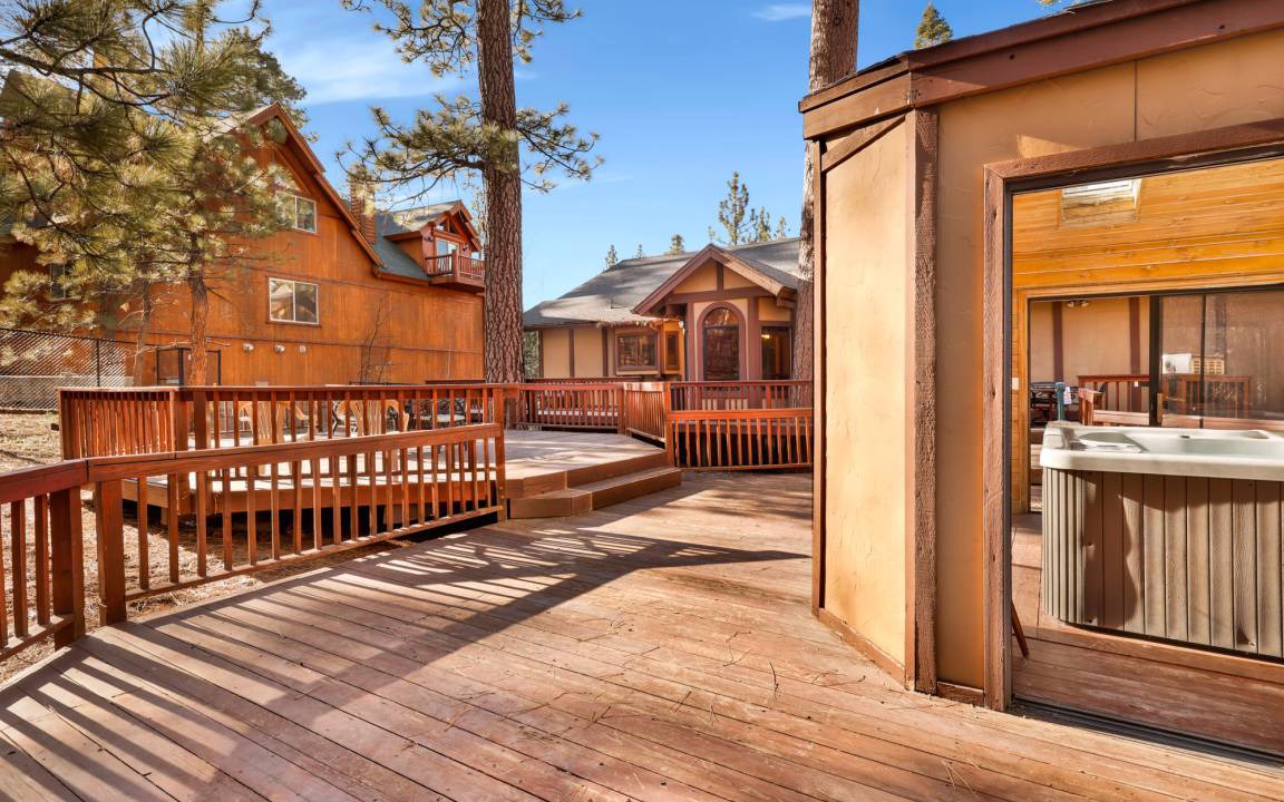 Evergreen Estates Cabin | 361 m² Cabin ∙ 5 bedrooms ∙ 16 guests