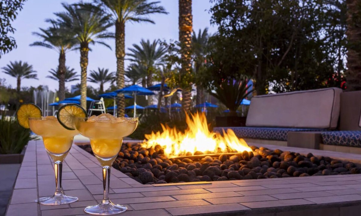 Las Vegas Resort | 3BD/2Bath - Gorgeous Desert Blue Resort in Las Vegas! Deluxe Unit!