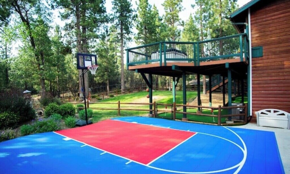 Fox Farm Cabin | 5 Bedroom, 10 Beds - Game Room, Basketball & Golf