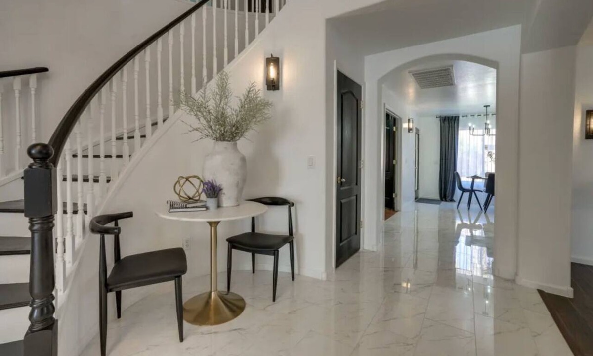 Canyon Trails House | 7BR Sleeps 16+ POOL Games BBQ Family-Friends-Corporate-RETREAT