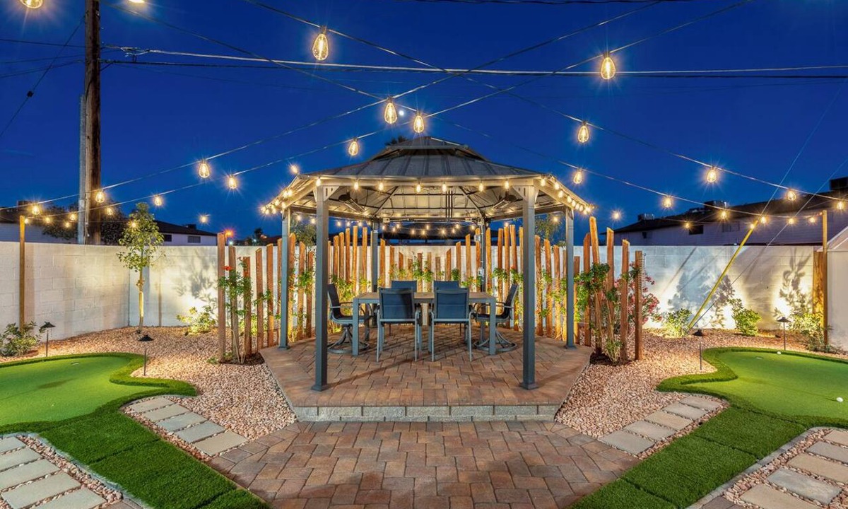 North Las Vegas House | 8BR 5BA Retro Vegas w/Guitar Golf, BBQ, WaveGazebo