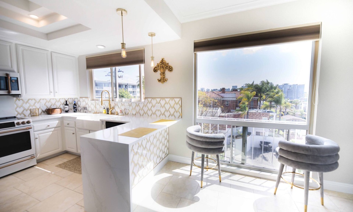 Bankers Hill Condo | A luxury condo with the best view of the ocean