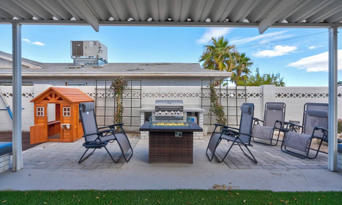 North Las Vegas House | A Wizard’s Stay Experience: Hogwarts Way