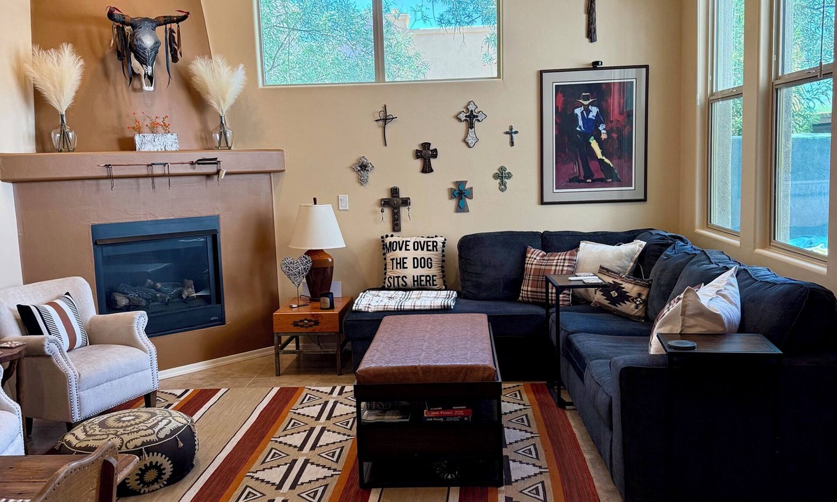 Tumacacori House | Adobe townhome in the artistic village of Tubac and near the Tubac Golf Resort.