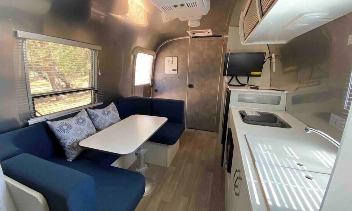 Dunlap Apartment | Airstream - 15 Minutes to Kings Canyon