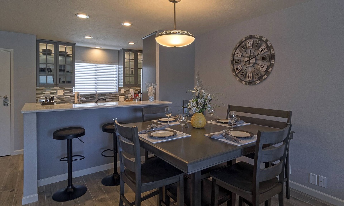 South Scottsdale Condo | Amazing 2Bd/2Ba Scottsdale Condo directly across street from Fashion Square