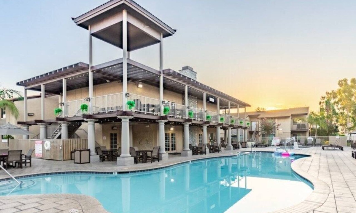 Anaheim Resort Resort | Anaheim | Disneyland Family Getaway | Pool & Hot Tub | 2BR