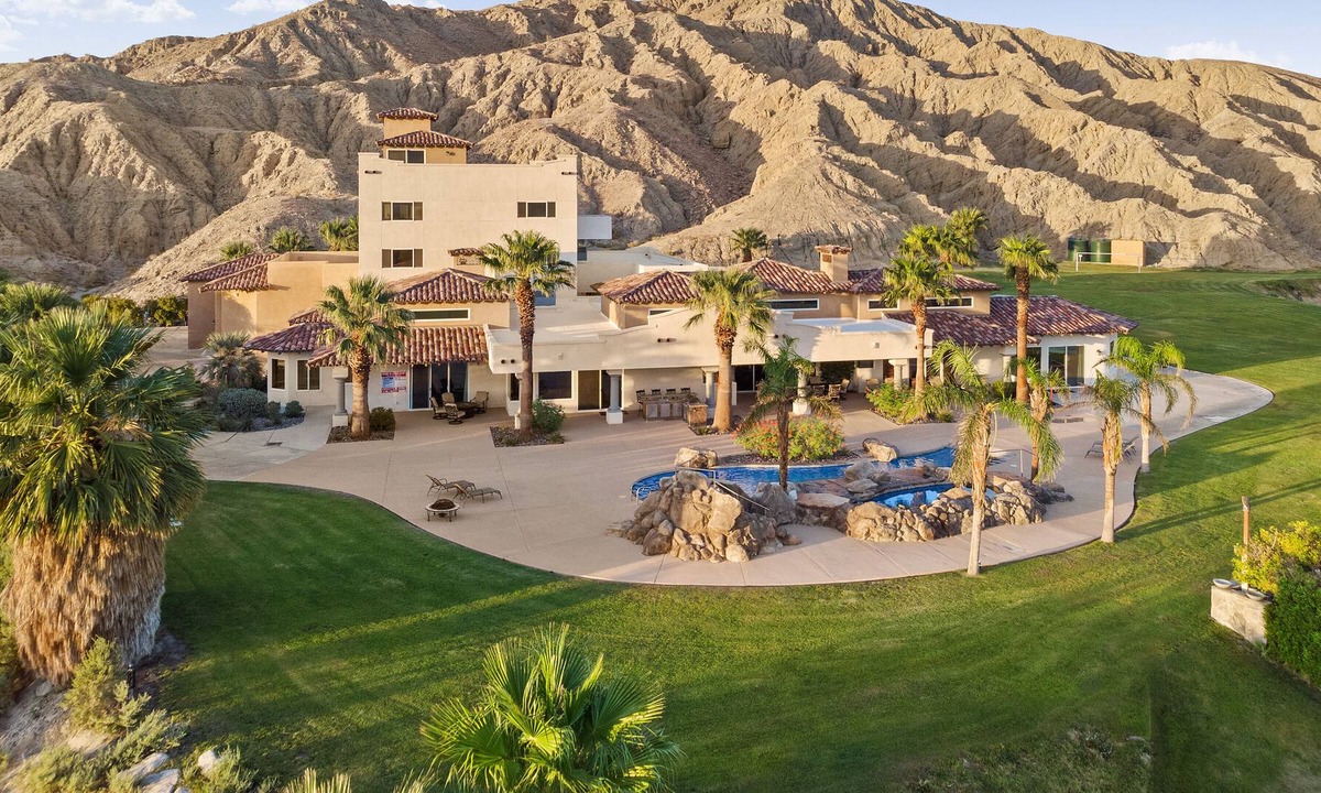 Thousand Palms House | Andreas Oasis | $500 Uber Credit | Festival Availability | BOOK NOW!