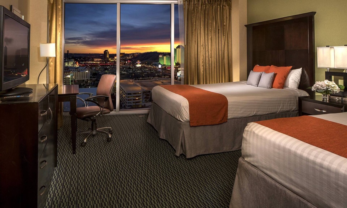 Laughlin Hotel | Aquarius Casino Resort | Luxury 2 Queens | Colorado River Gaming