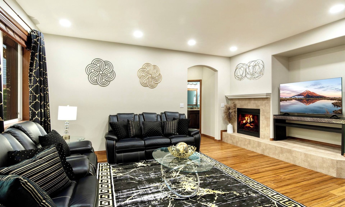 North Creek House | B17: Aura Villa: Fenced, central