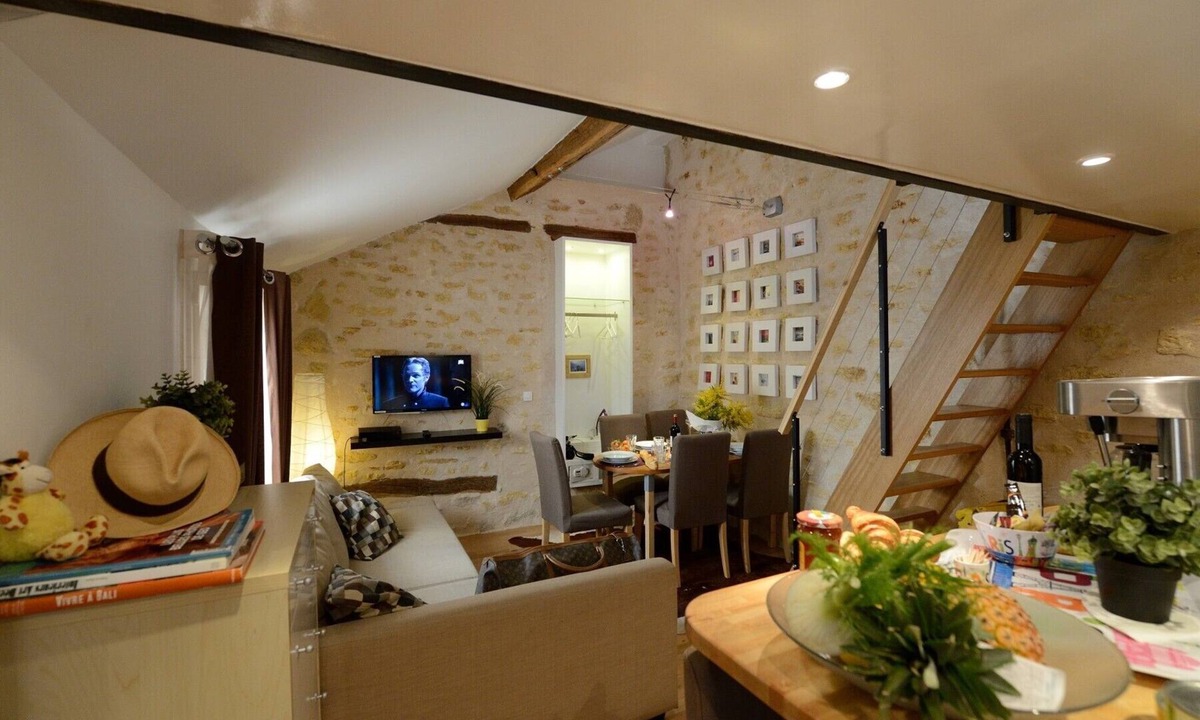 3rd Arrondissement Apartment | B3G Shining