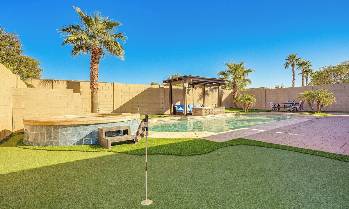 Castlegate House | Backyard Oasis! Group-Friendly San Tan Valley Home