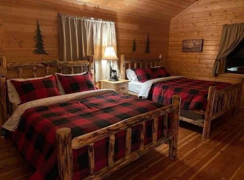 Thompson Falls Hotel | Bear creek resort