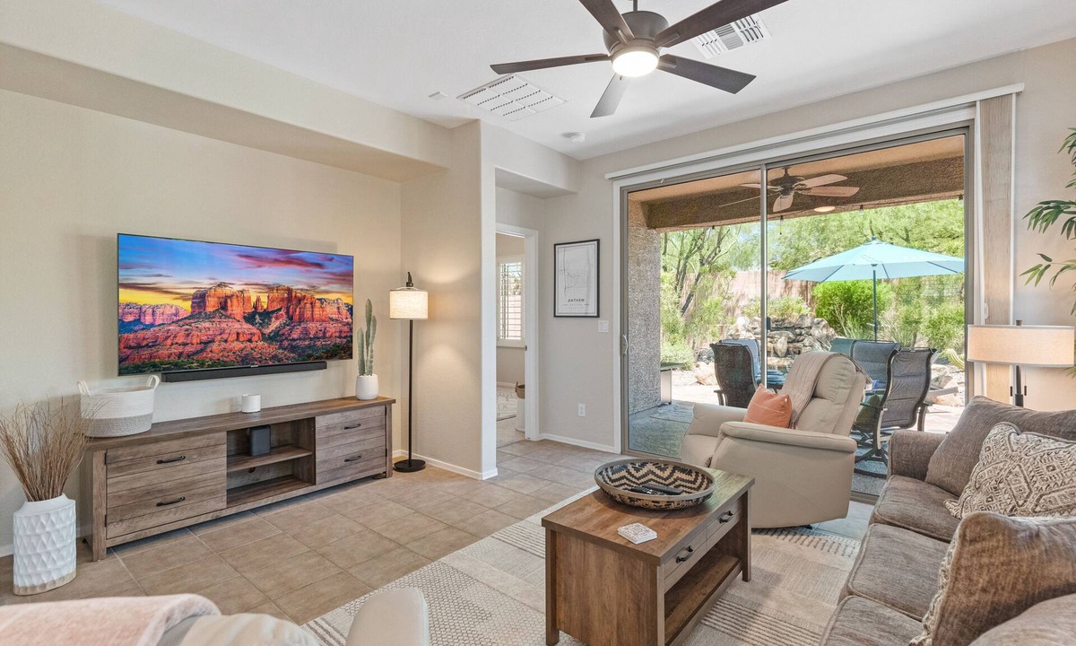 Anthem House | Beautiful 3 Bed Home with Backyard Oasis in Anthem Country Club w/free E-Bikes