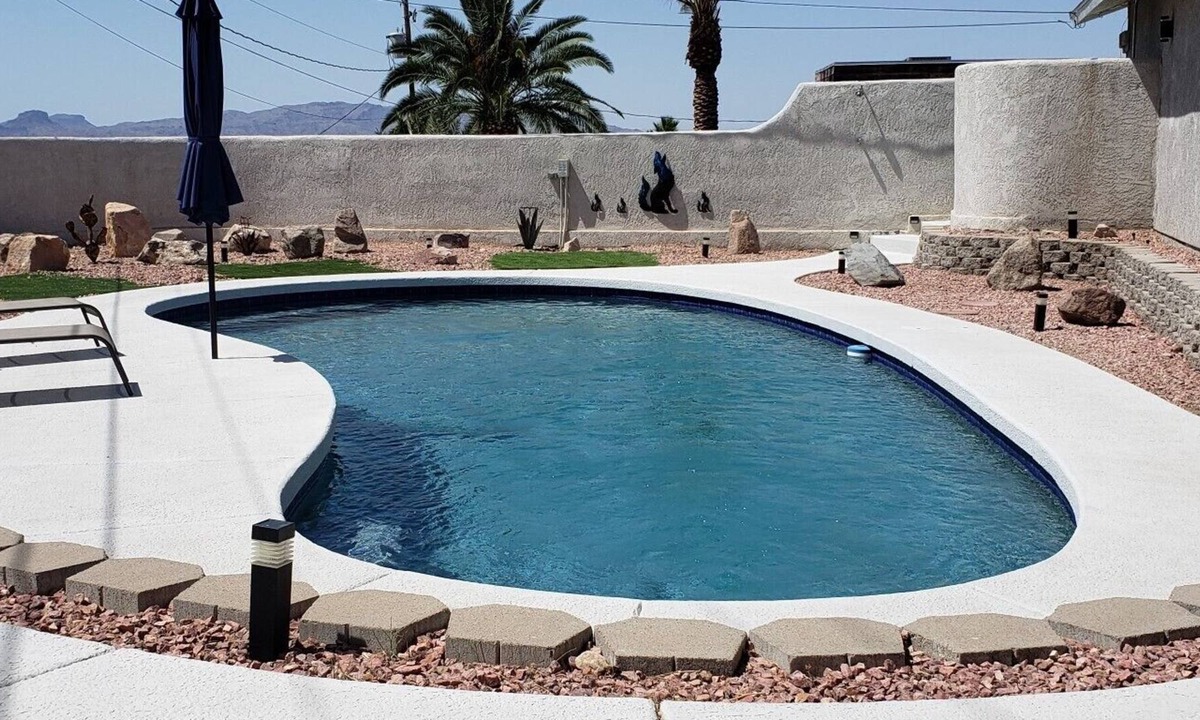 Havasu Foothill Estates House | Beautiful 4 bedroom pool and spa home with lake view in a peaceful neighborhood.