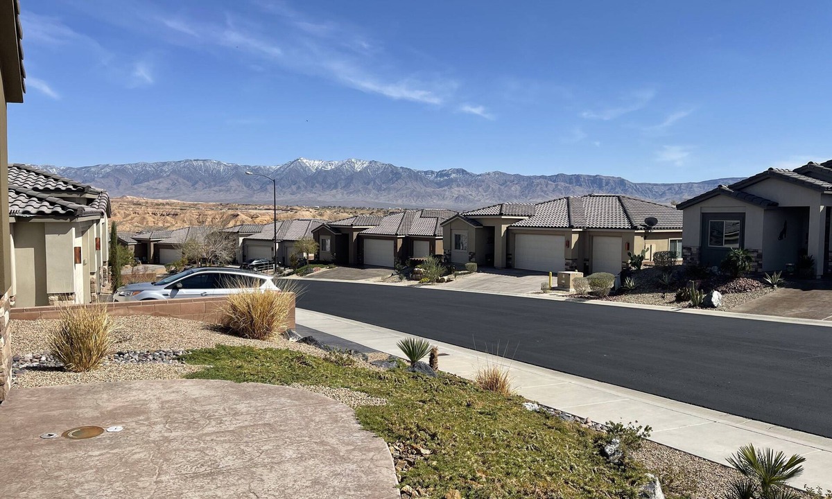 Mesquite House | Beautiful Luxury Home with a Spa