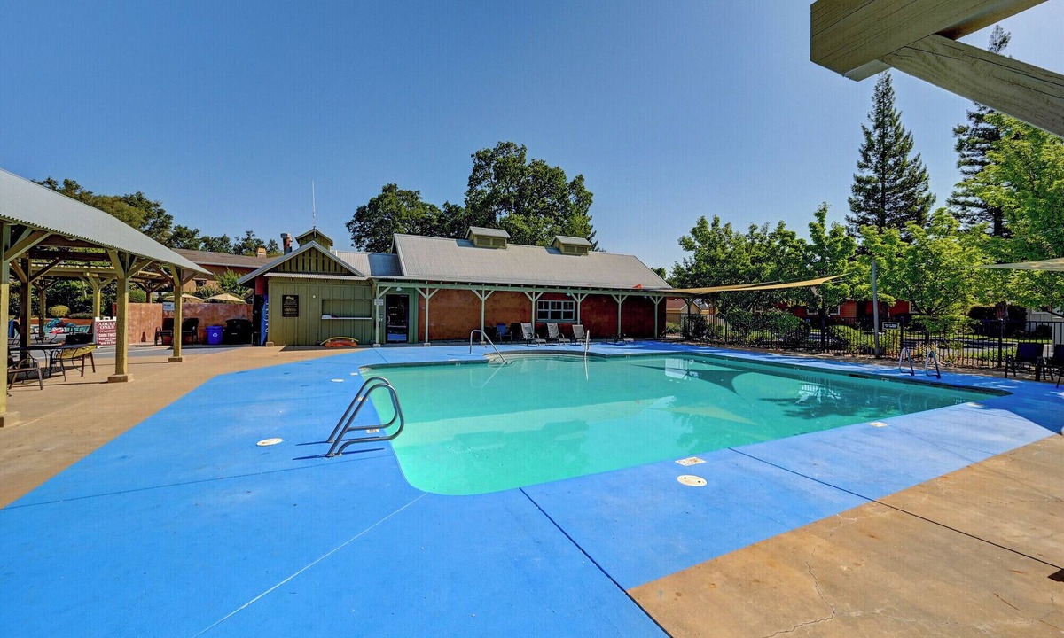 Angels Camp House | Beautifully furnished home with HOT TUB