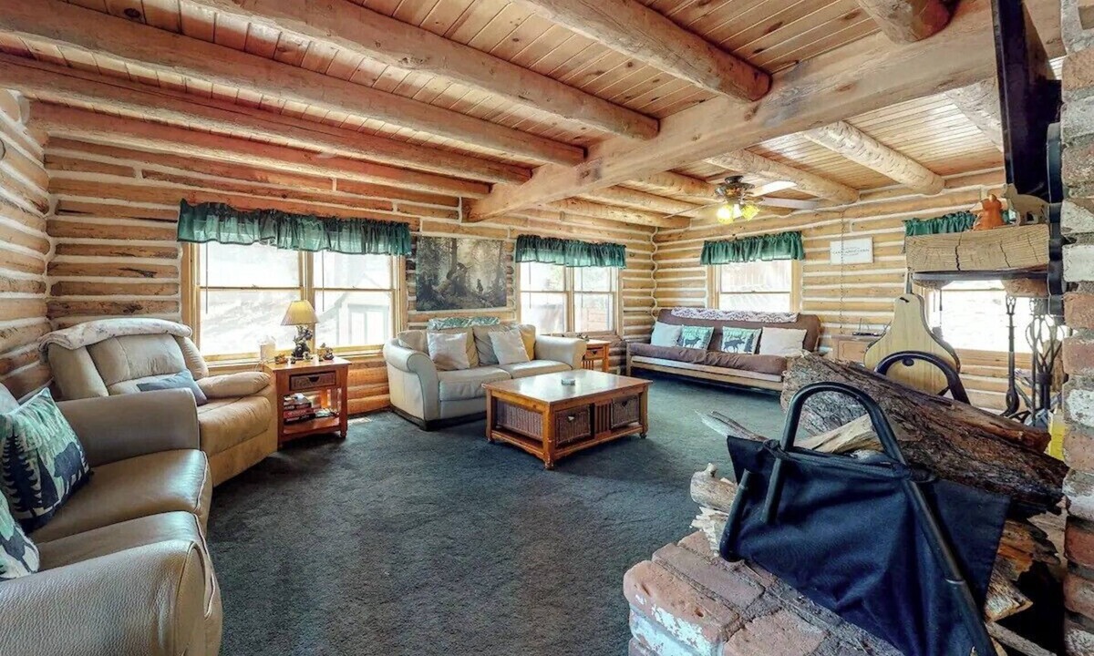 Running Springs Cabin | Between the Pines Log Cabin