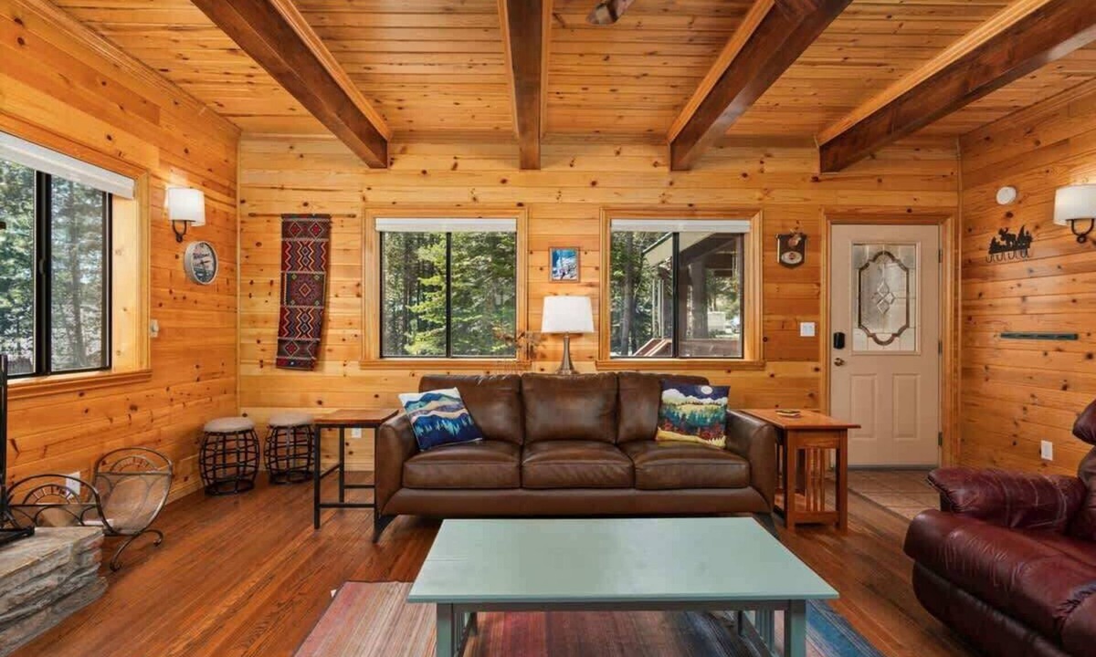 Big Creek Cabin | Black Diamond-Family, Pet Friendly near Huntington