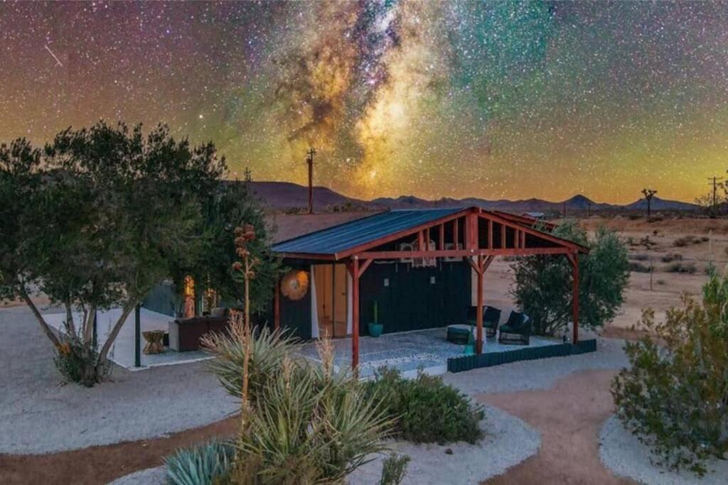 Yucca Valley House | Black Moon Ranch - Flamingo Heights