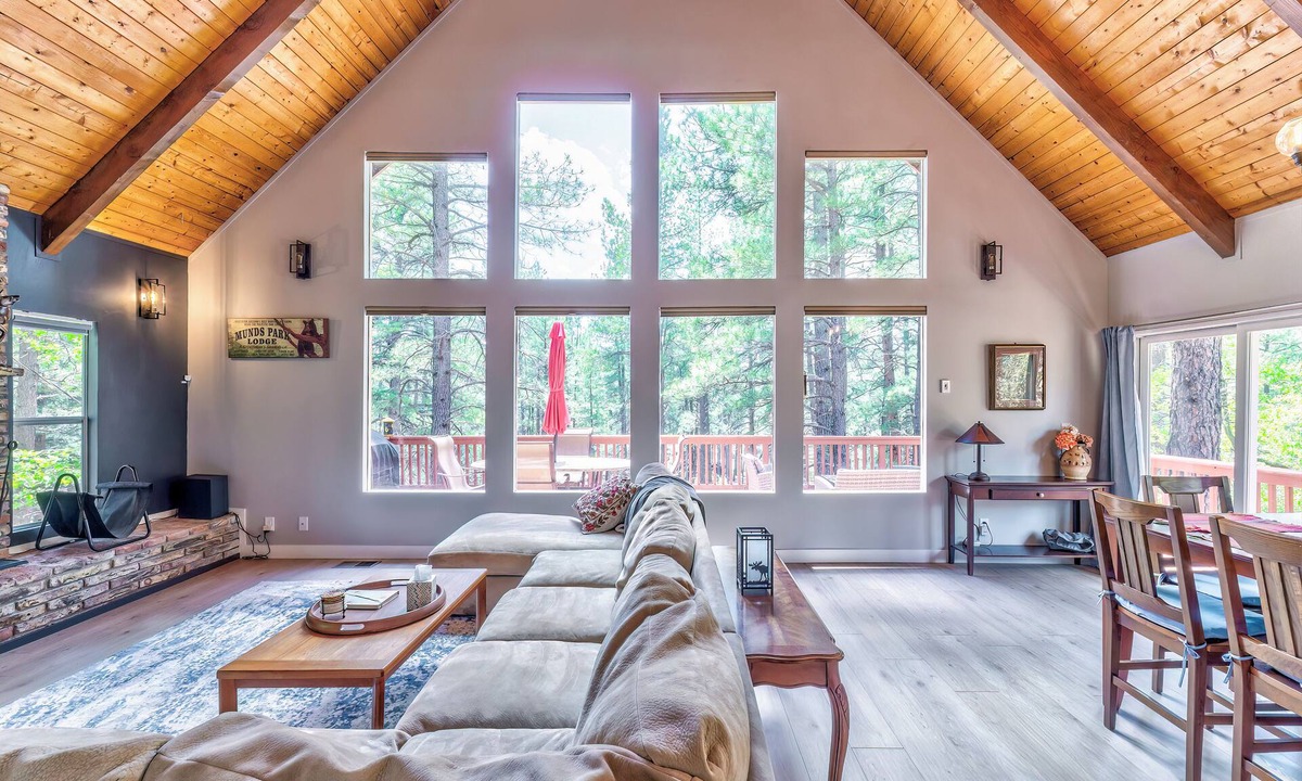 Munds Park Ski Chalet | Blue Jay Vista - 4 Seasons Beauty
