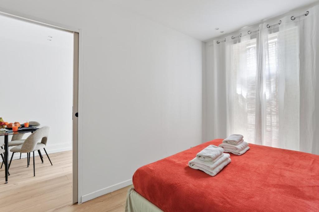 Charonne Apartment | Branded New - Well Designed - 1BR Apt in Paris 20