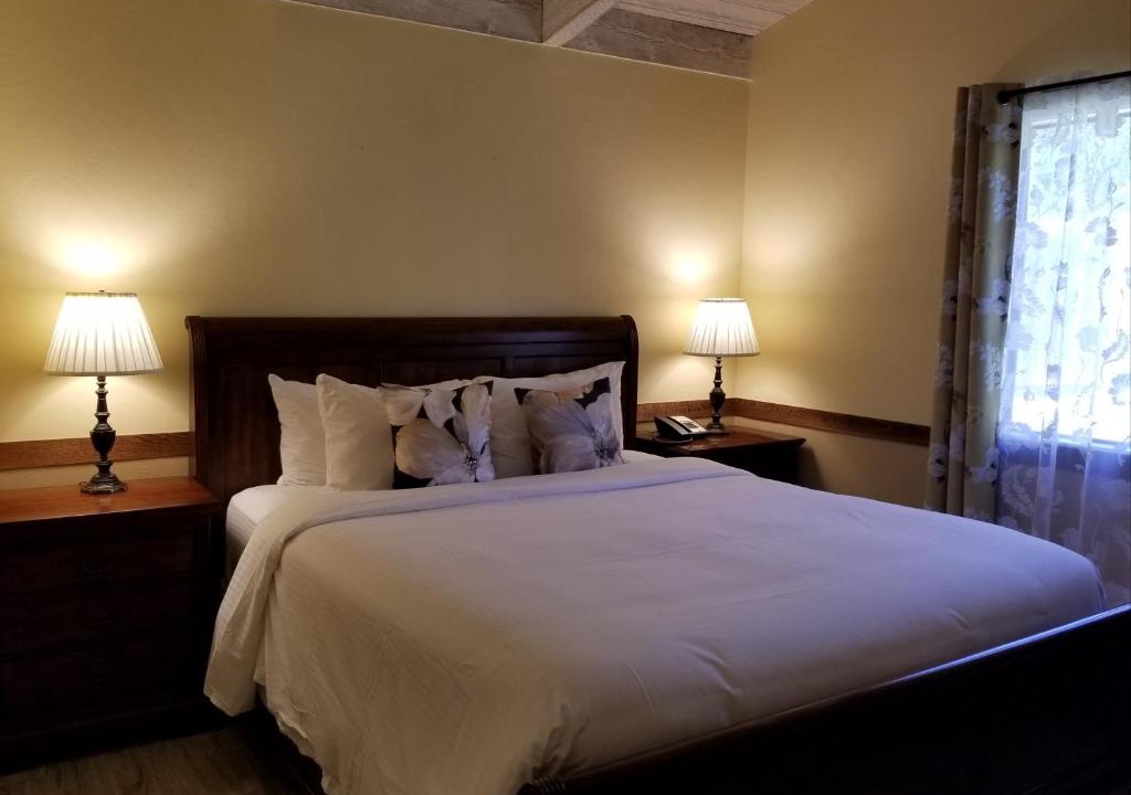 Carmel Valley Hotel | Carmel Valley Lodge