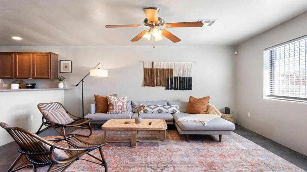 Tucson House | Casa Cozy 4 BR House with Backyard Oasis & Pool