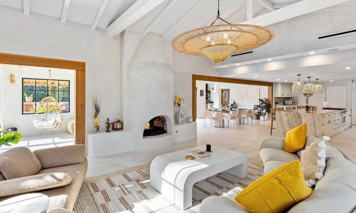 Warm Sands House | Casa De Tierra - Featured in Architectural Digest