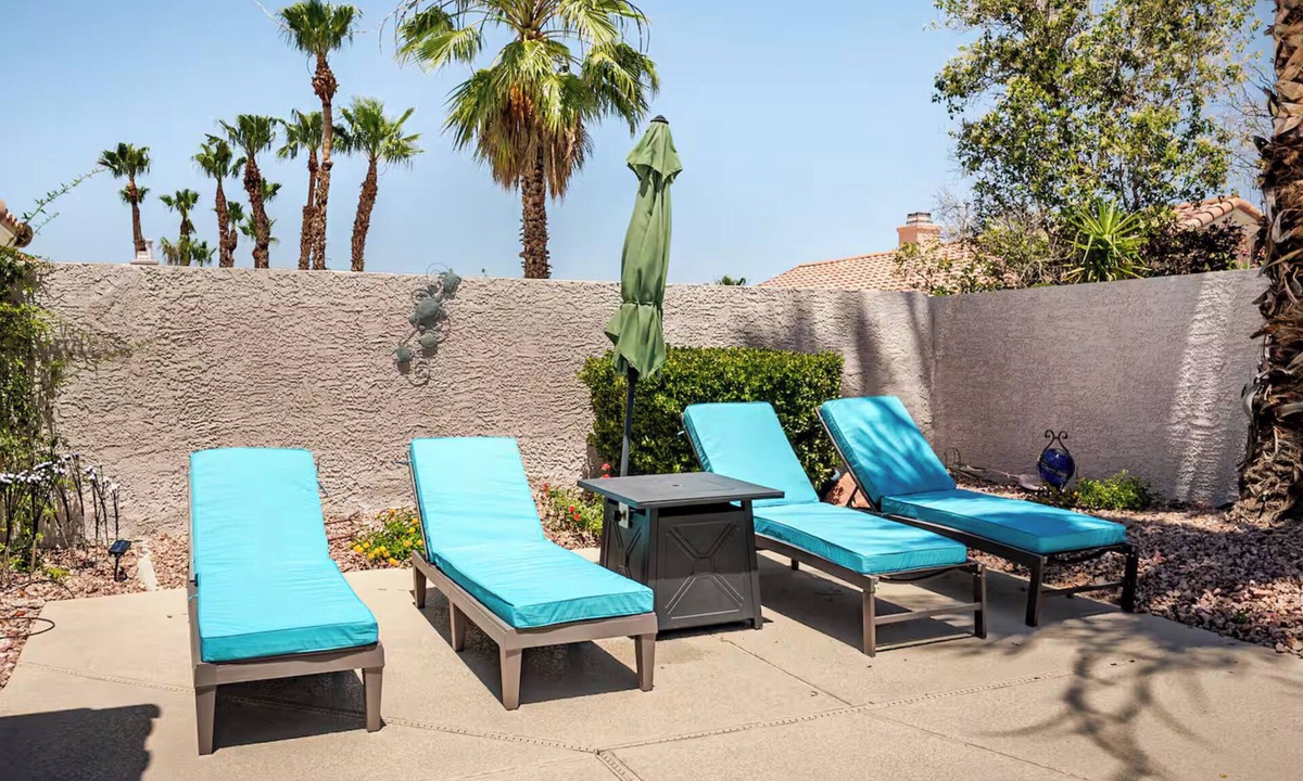 Centennial Hills House | Casa Turquesa Perfect 3-Bedroom House with Heated Pool & Spa Near Golf Course
