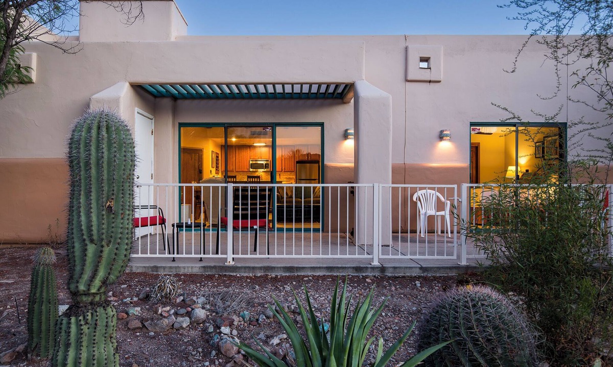 Starr Pass Condo | Castle Casita | Golf & Resort Views | Remodeled 2BR | Near JW Marriott | Sleeps 6
