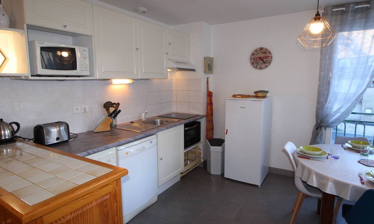 Bagneres-de-Luchon Apartment | Central Apartment near Spa, 2 Bedrooms, Sleeps 6, Parking Included