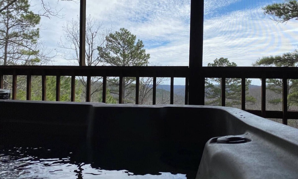 Eureka Springs Cabin | Chalet with a view at Bear Mountain - Hottub