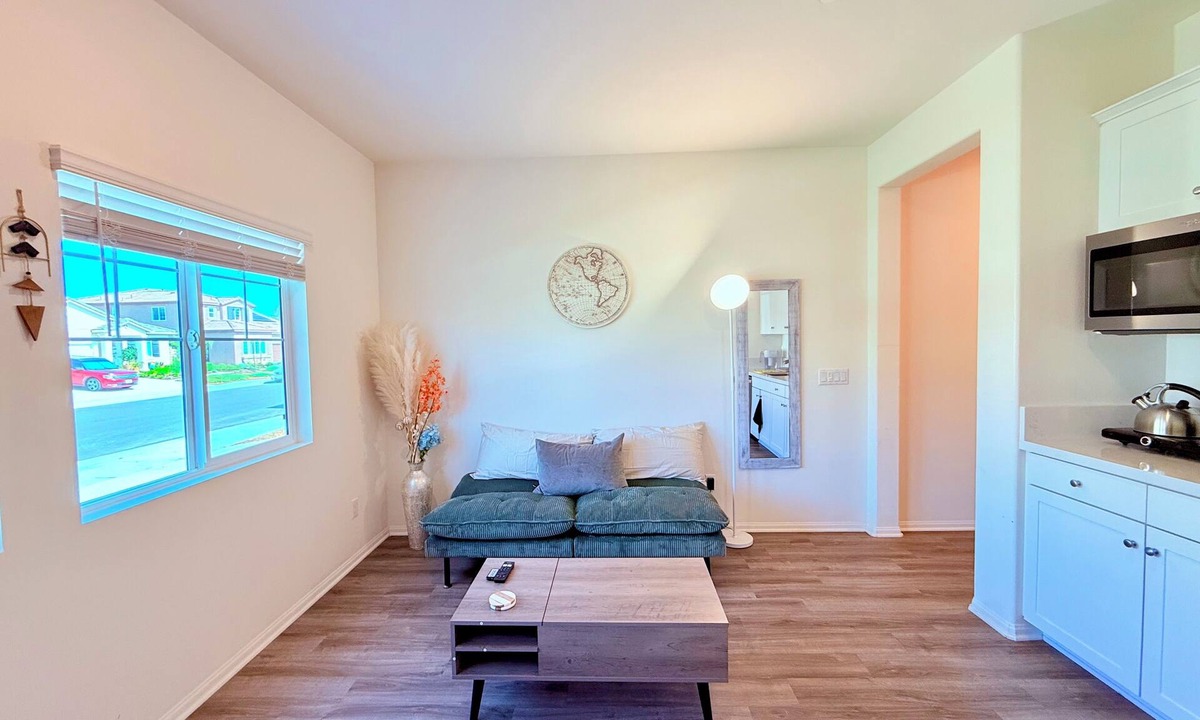 Winchester Cottage | Charming 1-bedroom cottage in wonderful Winchester for professional travelers