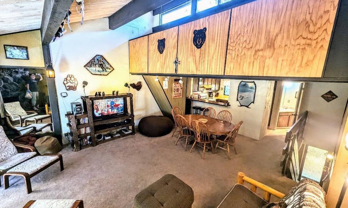 Big Bear Lake House | Charming Forest Retreat – Steps from Snow Summit Slopes