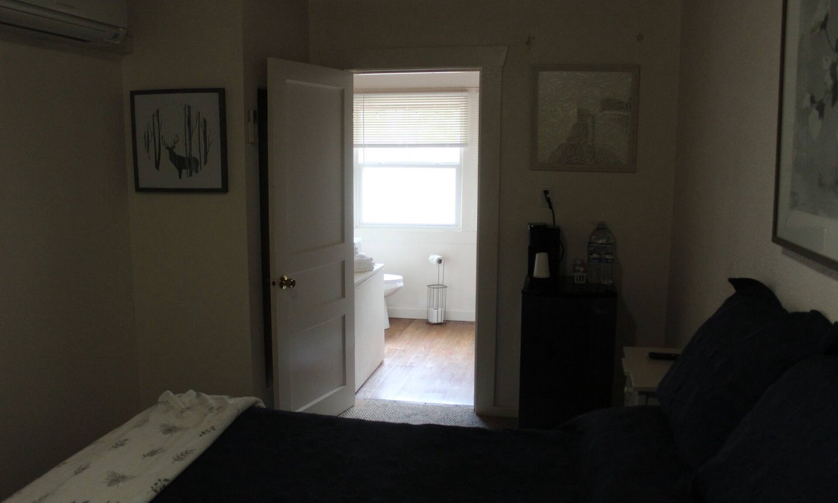 Roseburg Cabin | Charming Historic lodge #2
