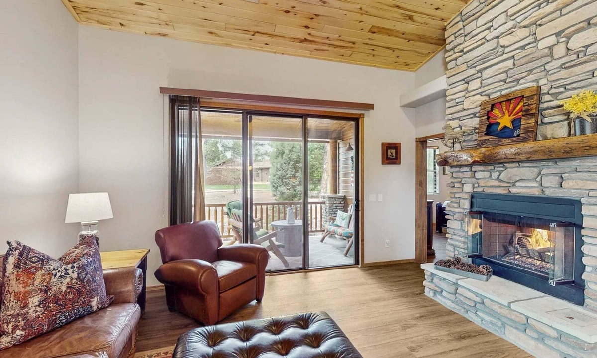 Torreon House | Charming mtn-view townhouse w/fireplace, patio, grill, streaming, washer/dryer
