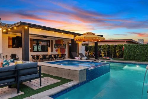 Scottsdale Estates Six House | City of Sunsets, Old Town Scottsdale, Free Heated Pool, Hot Tub, Sauna