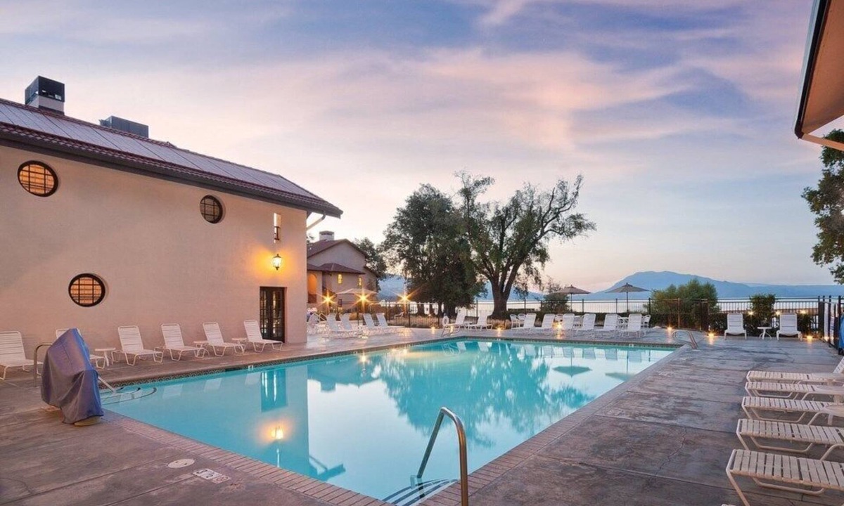Nice Resort | Clear Lake | Cozy Lake Retreat | Pool + Lake