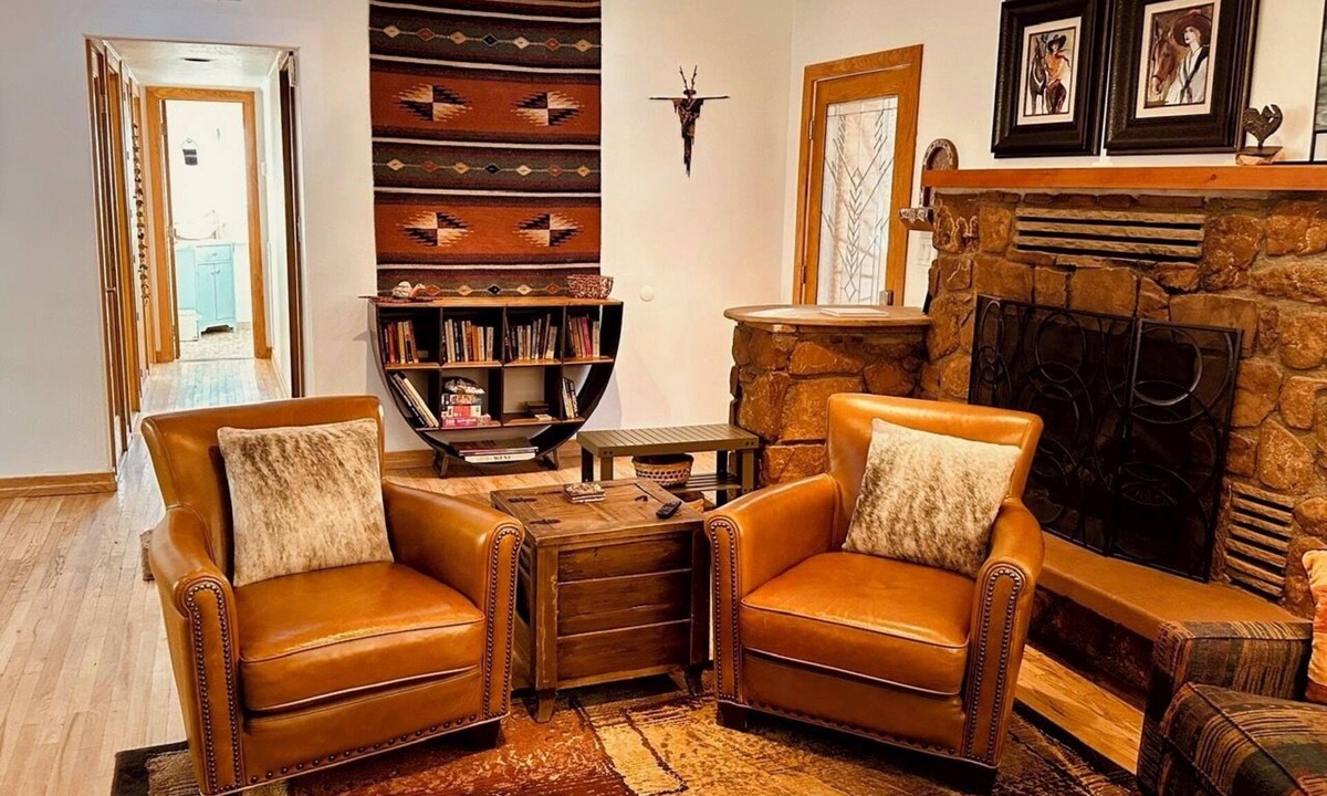West Sedona House | Coffee Pot Trailhead Bungalow, Red Rock Views, Private Patios, Red Rock Pass